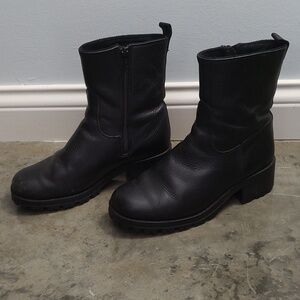 Santana Canada Black Leather Mid-Calf Zip Boots